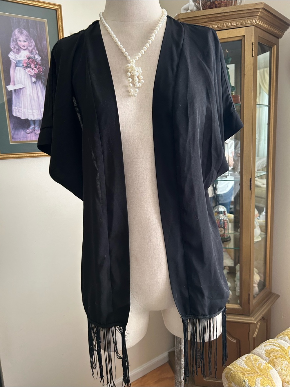 Monteau Black Fringe Kimono Sz M. C:107 5/26/26